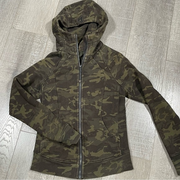 Lululemon Scuba Hoodie size 6 Camo - Picture 4 of 8